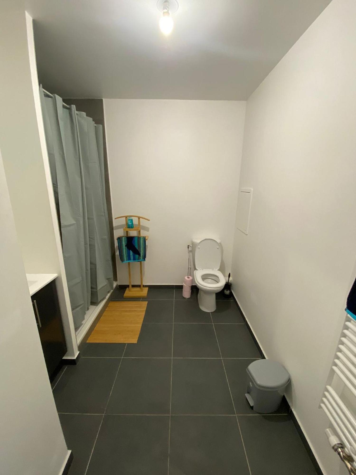 Joli Appartement F2 Bobigny Metro Proche Paris Extérieur photo